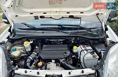 Грузопассажирский фургон Opel Combo 2013 в Киеве