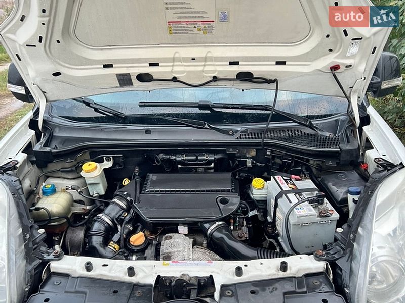 Грузопассажирский фургон Opel Combo 2013 в Киеве