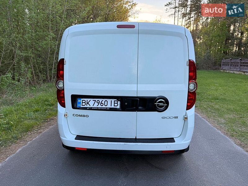 Вантажний фургон Opel Combo 2013 в Нетішині