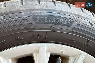 Вантажний фургон Opel Combo 2013 в Нетішині