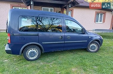 Минивэн Opel Combo 2005 в Косове