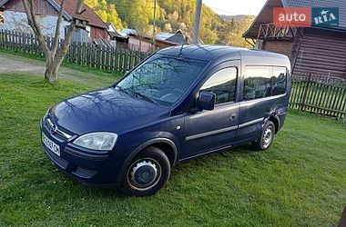 Мінівен Opel Combo 2005 в Косові
