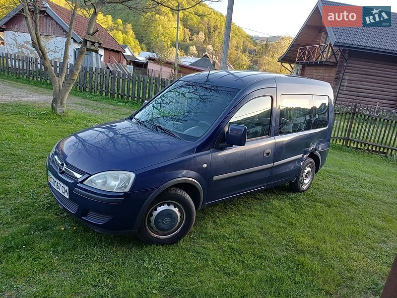 Мінівен Opel Combo 2005 в Косові