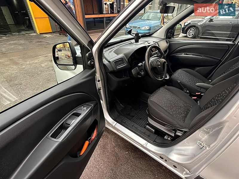 Минивэн Opel Combo 2016 в Киеве