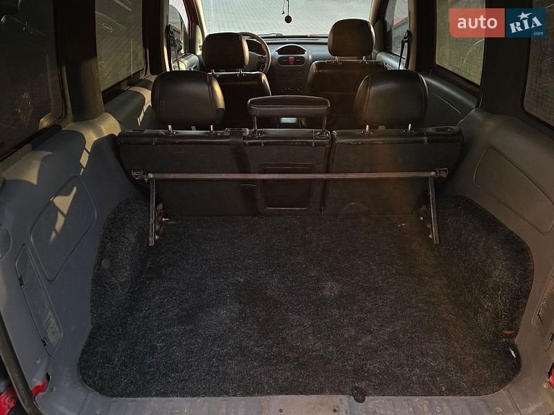 Мінівен Opel Combo 2003 в Почаєві
