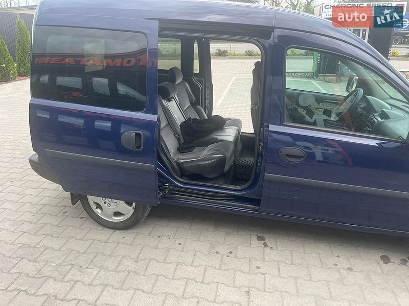 Мінівен Opel Combo 2009 в Волочиську