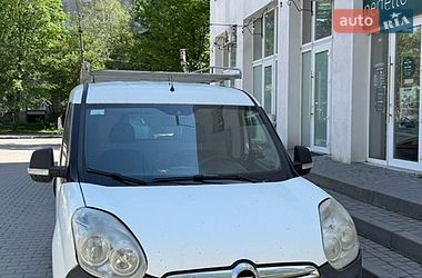 Грузопассажирский фургон Opel Combo 2012 в Ивано-Франковске