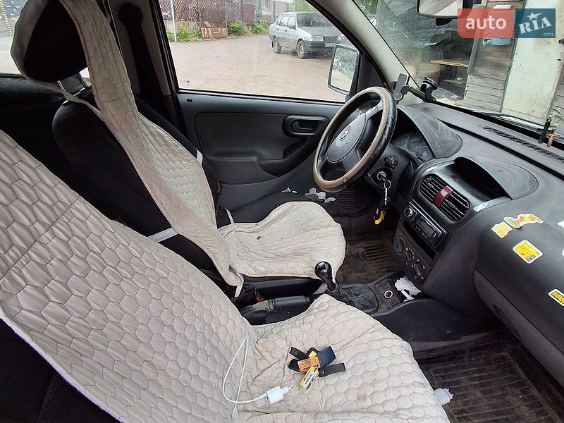 Минивэн Opel Combo 2004 в Мошнах