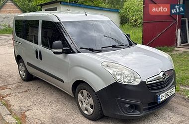Мінівен Opel Combo 2015 в Житомирі