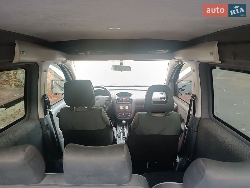 Минивэн Opel Combo 2009 в Киеве