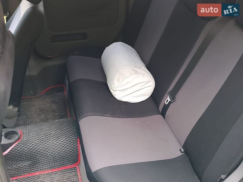 Мінівен Opel Combo 2004 в Тернополі фото 5 Мінівен Opel Combo 2004 в Тернополі