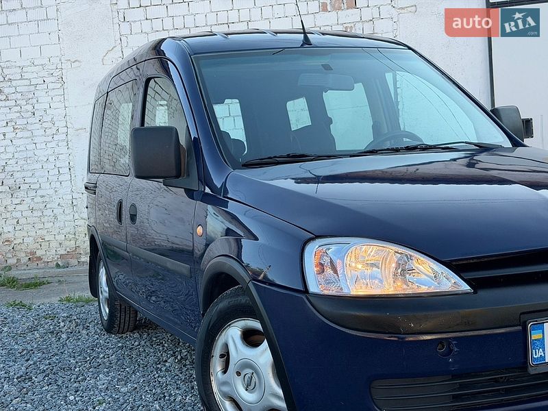 Минивэн Opel Combo 2003 в Дрогобыче