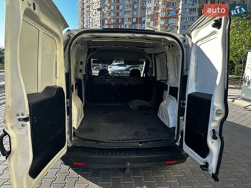 Грузовой фургон Opel Combo 2013 в Киеве
