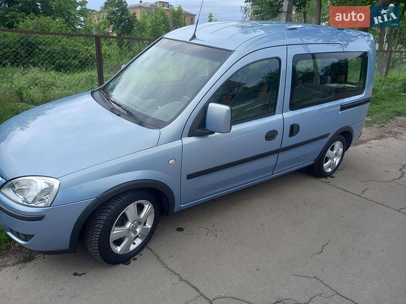 Мінівен Opel Combo 2004 в Звенигородці