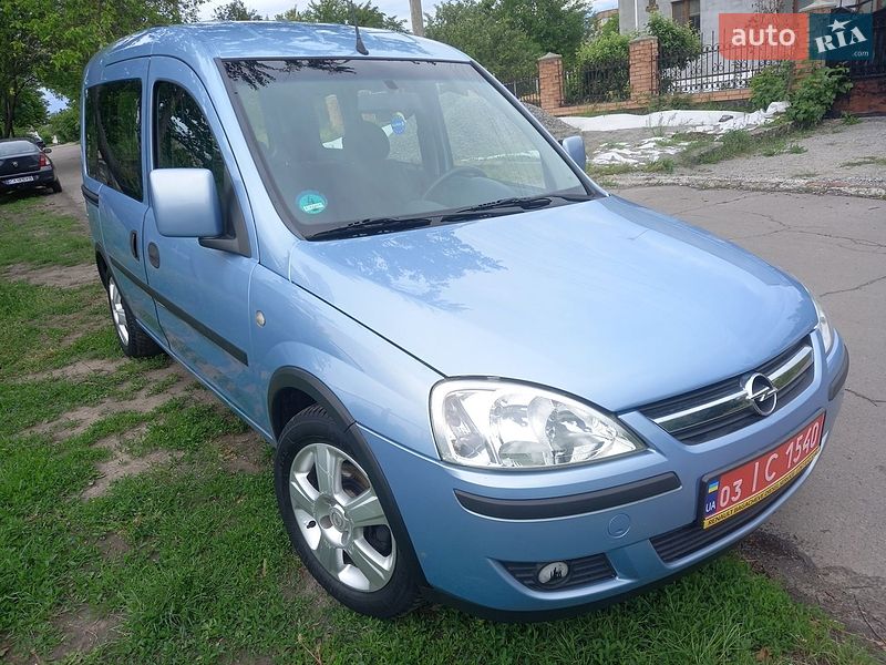 Мінівен Opel Combo 2004 в Звенигородці