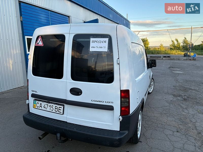 Мінівен Opel Combo 2005 в Звенигородці
