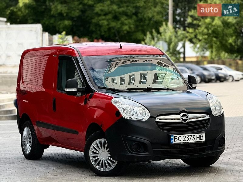 Вантажний фургон Opel Combo 2014 в Хмельницькому