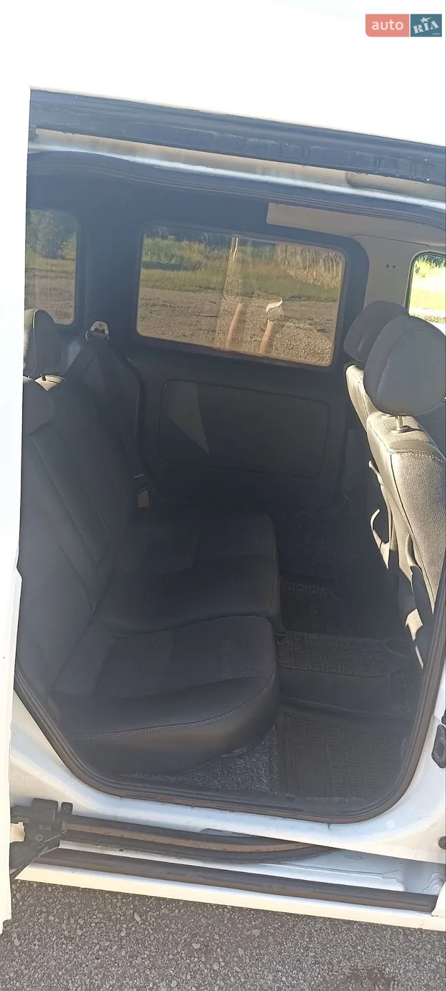 2011 Opel Combo - мініатюра 9