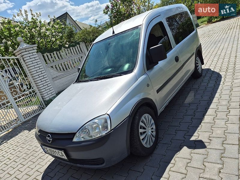 Мінівен Opel Combo 2006 в Чернівцях
