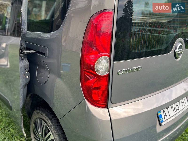 Мінівен Opel Combo 2015 в Верховині