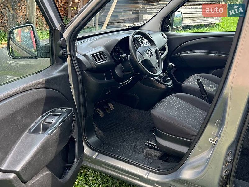 Мінівен Opel Combo 2015 в Верховині