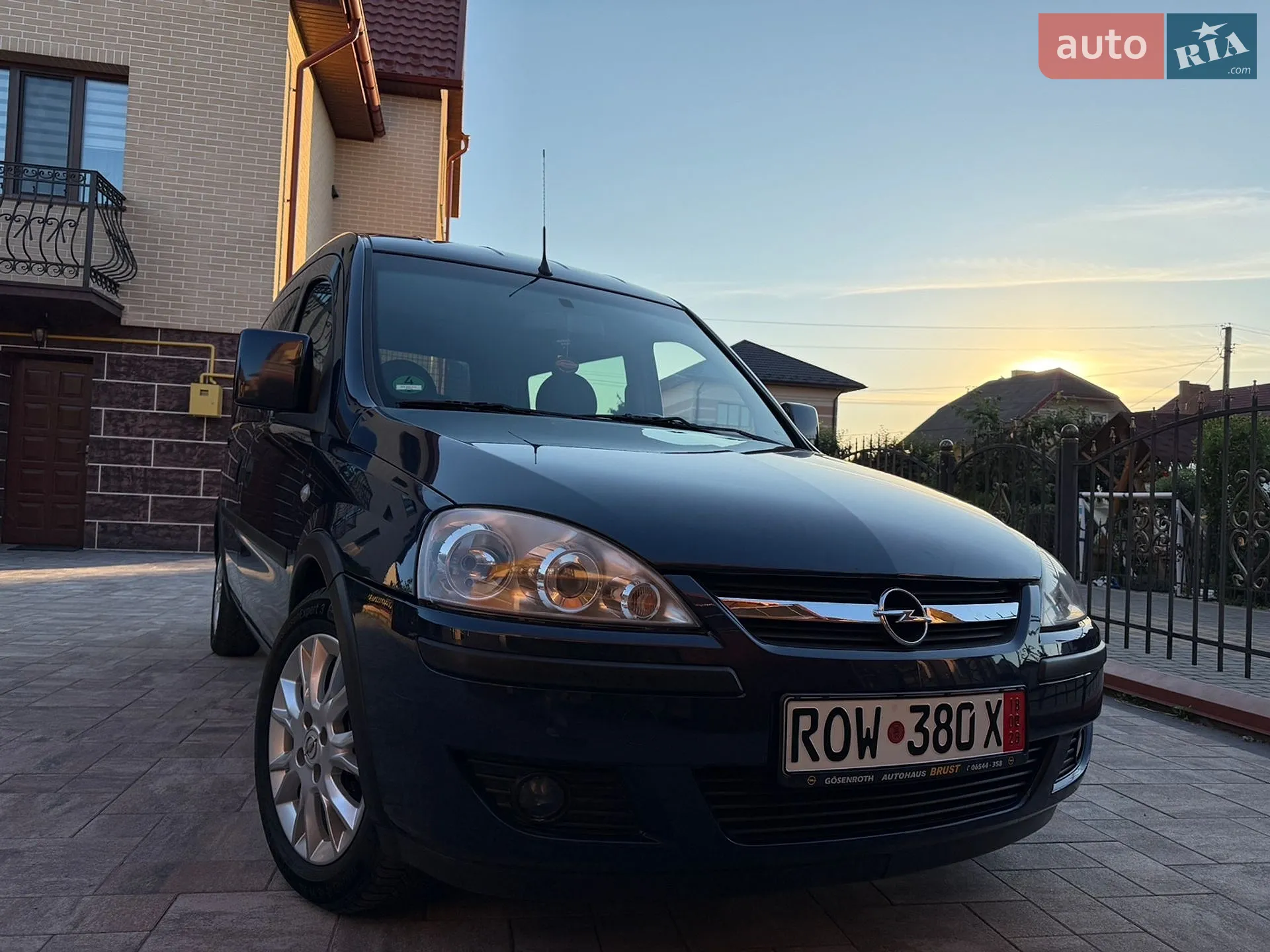 2010 Opel Combo - мініатюра 3