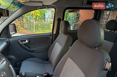 Минивэн Opel Combo 2010 в Ковеле