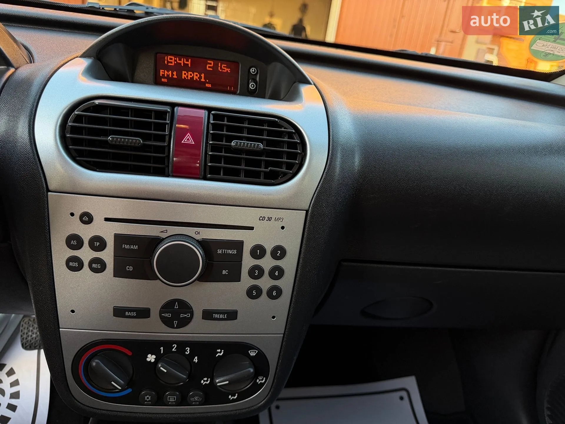2010 Opel Combo - мініатюра 25