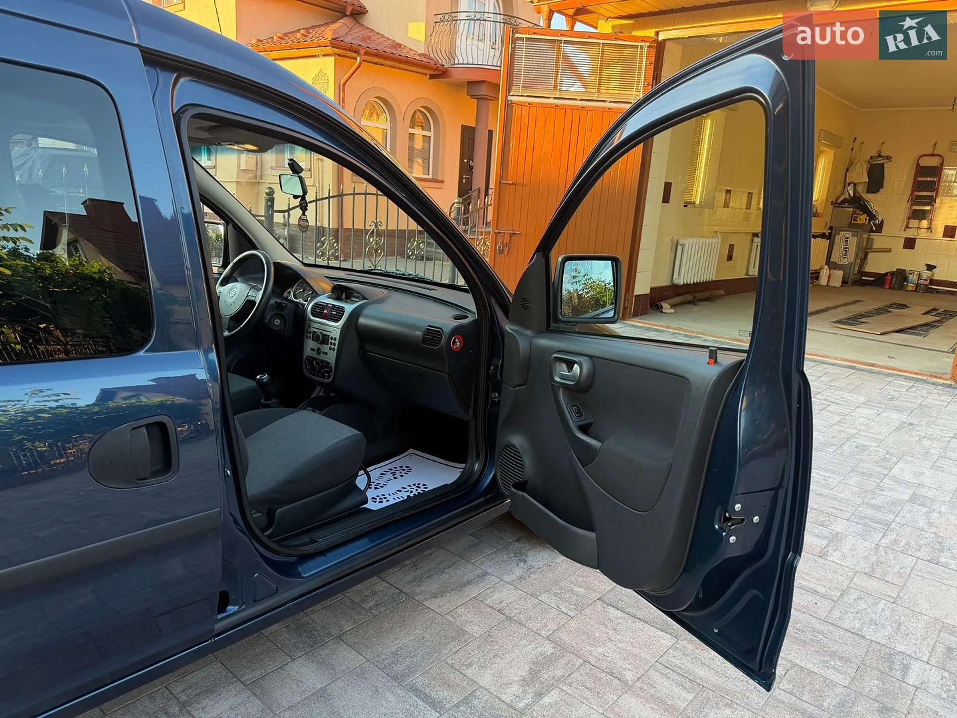 2010 Opel Combo - мініатюра 31