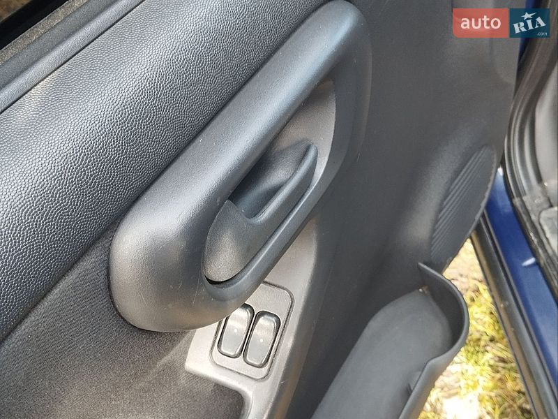 Мінівен Opel Combo 2011 в Міжгір'ї