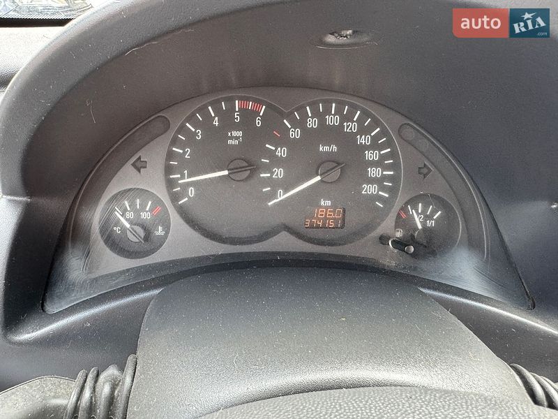 Минивэн Opel Combo 2002 в Сторожинце