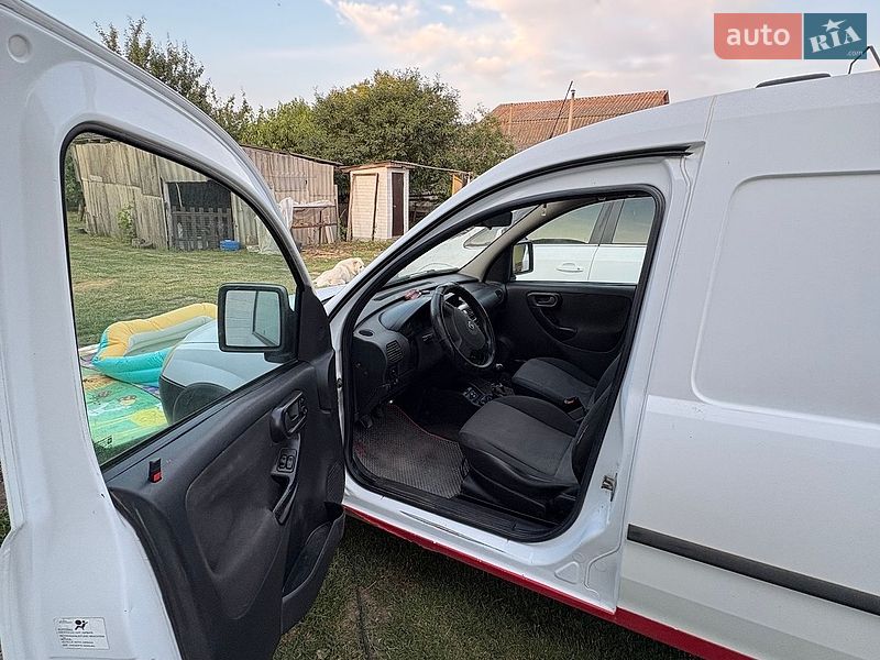 Грузовой фургон Opel Combo 2006 в Каменец-Подольском