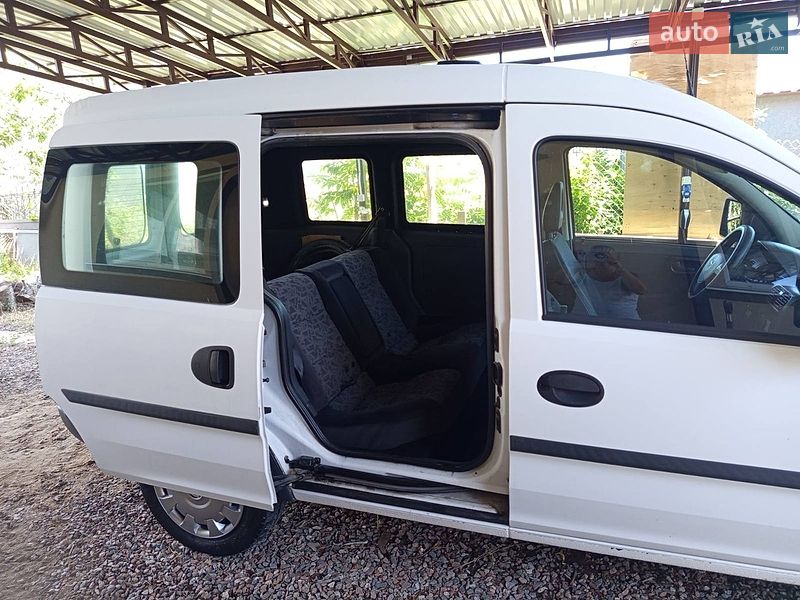 Минивэн Opel Combo 2008 в Черноморске