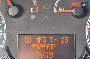 Вантажний фургон Opel Combo 2014 в Чернівцях
