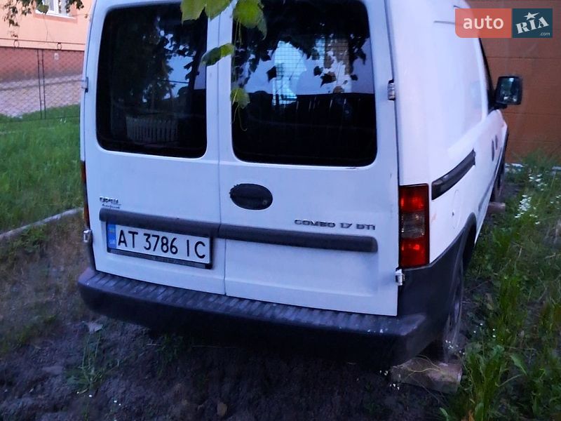 Вантажний фургон Opel Combo 2002 в Долині