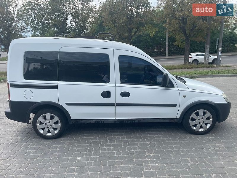 Мінівен Opel Combo 2005 в Львові