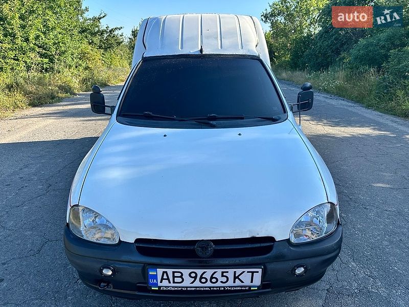 Грузовой фургон Opel Combo 1996 в Тульчине