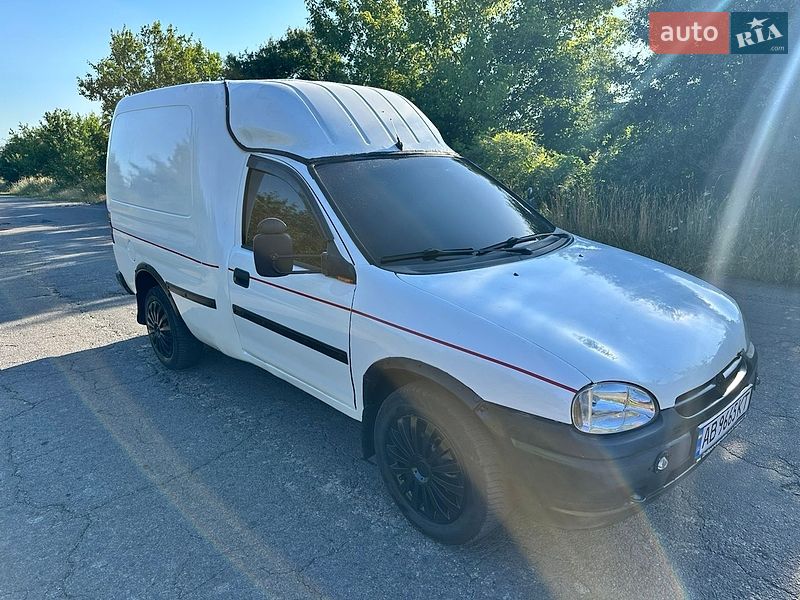 Вантажний фургон Opel Combo 1996 в Тульчині