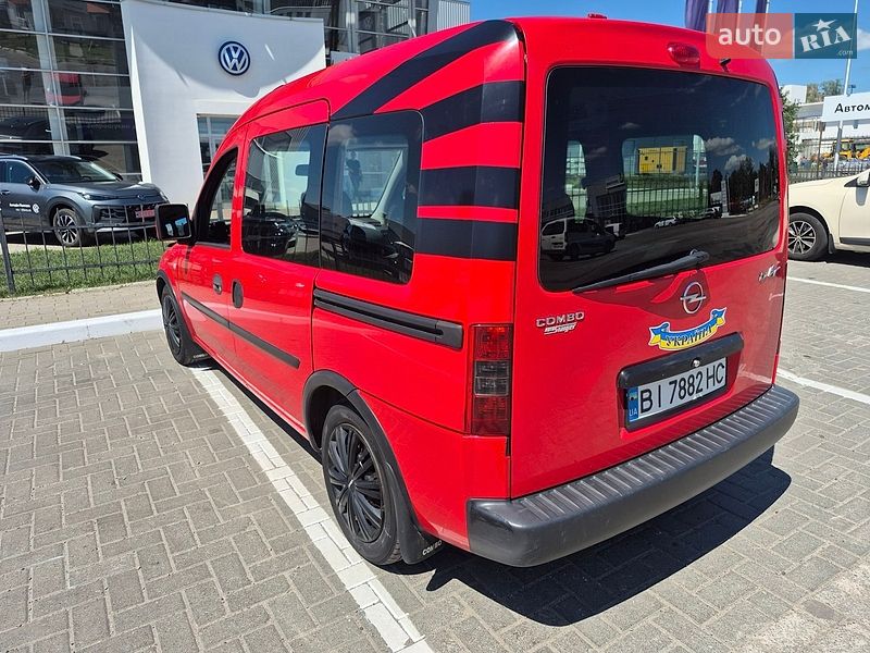 Минивэн Opel Combo 2010 в Полтаве