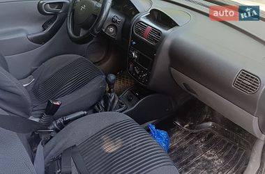Вантажний фургон Opel Combo 2004 в Чернігові
