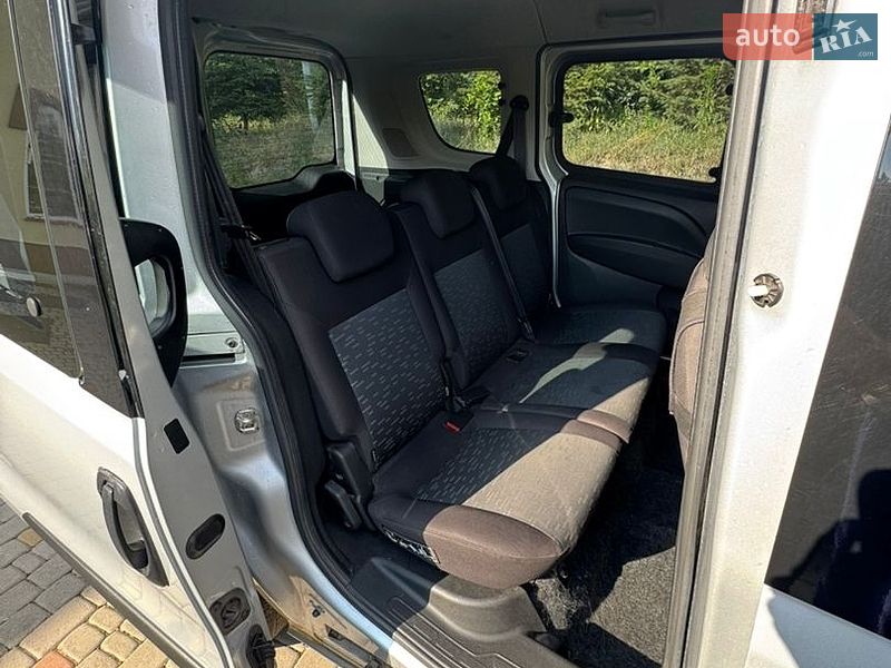 Мінівен Opel Combo 2015 в Житомирі