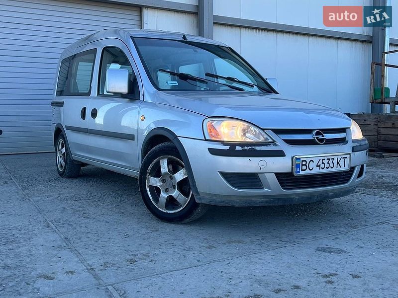 Минивэн Opel Combo 2006 в Дрогобыче