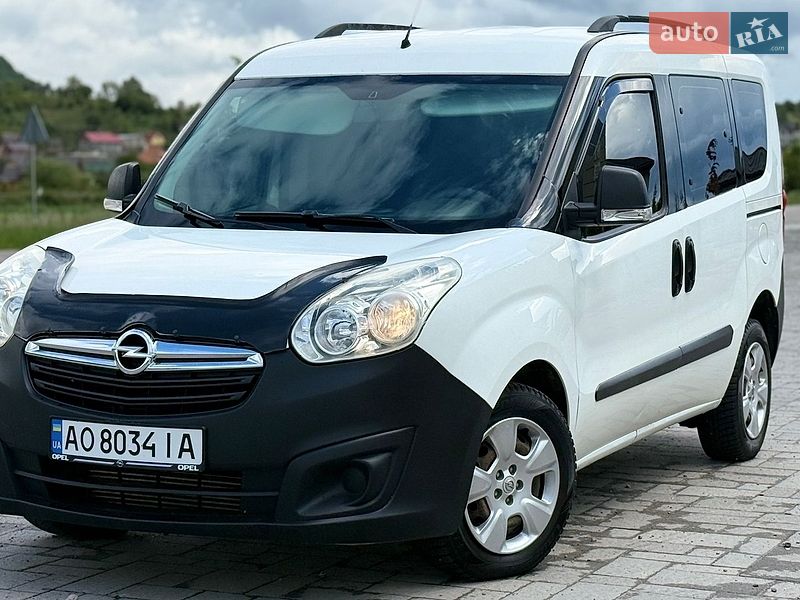 Минивэн Opel Combo 2012 в Хусте