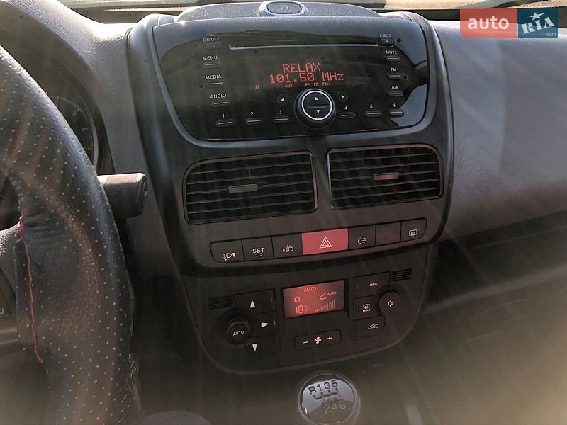 Мінівен Opel Combo 2016 в Києві фото 12 Мінівен Opel Combo 2016 в Києві