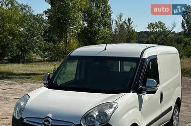 Вантажний фургон Opel Combo 2016 в Кам'янському