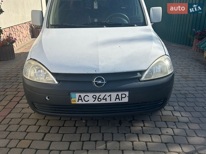 Мінівен Opel Combo 2006 в Луцьку