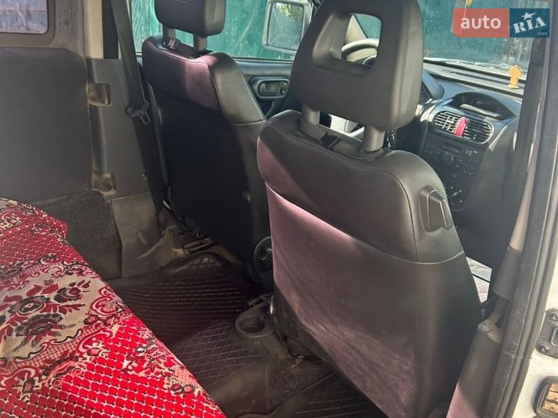 Мінівен Opel Combo 2006 в Луцьку