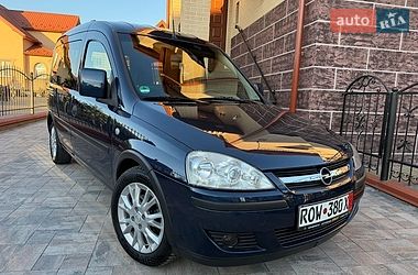 Мінівен Opel Combo 2010 в Ковелі