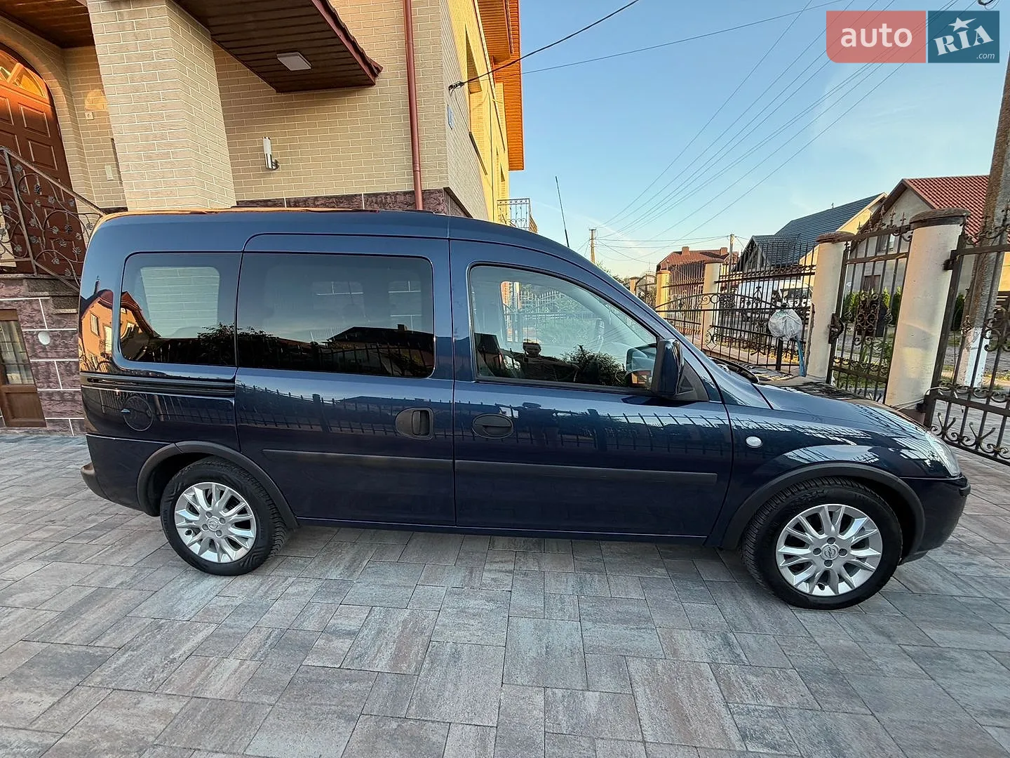 2010 Opel Combo - мініатюра 11