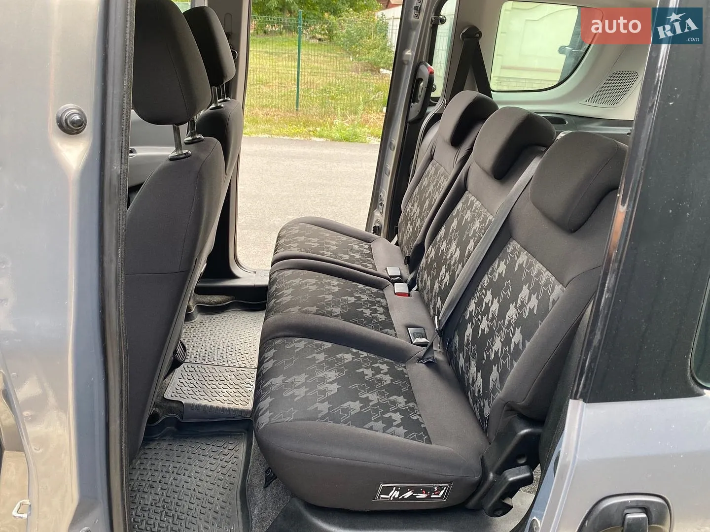2011 Opel Combo - мініатюра 23